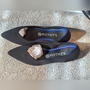Nearly New Rothys